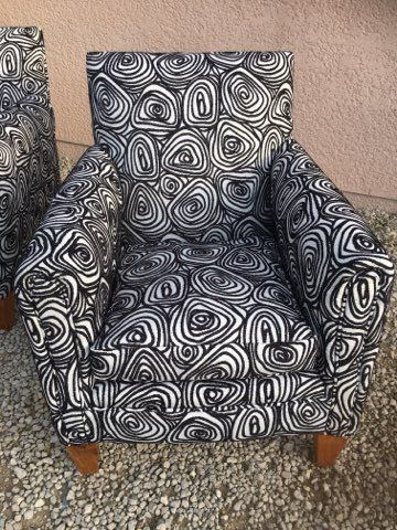 fauteuil noir et blanc
