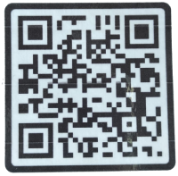 Código QR. Código de barras cuadrado, blanco y negro, con datos codificados.