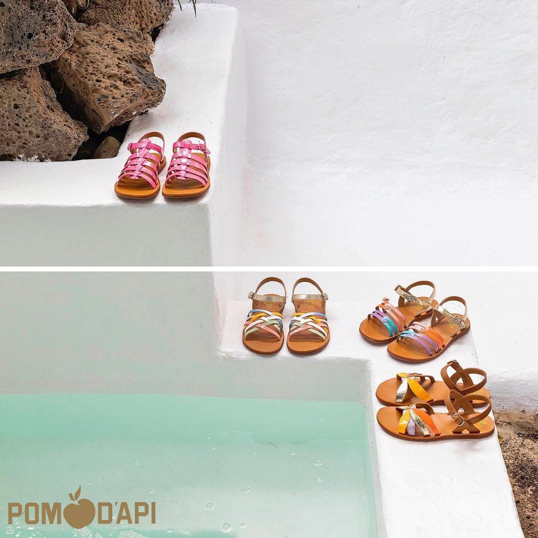 Photo de quatre paires de sandales