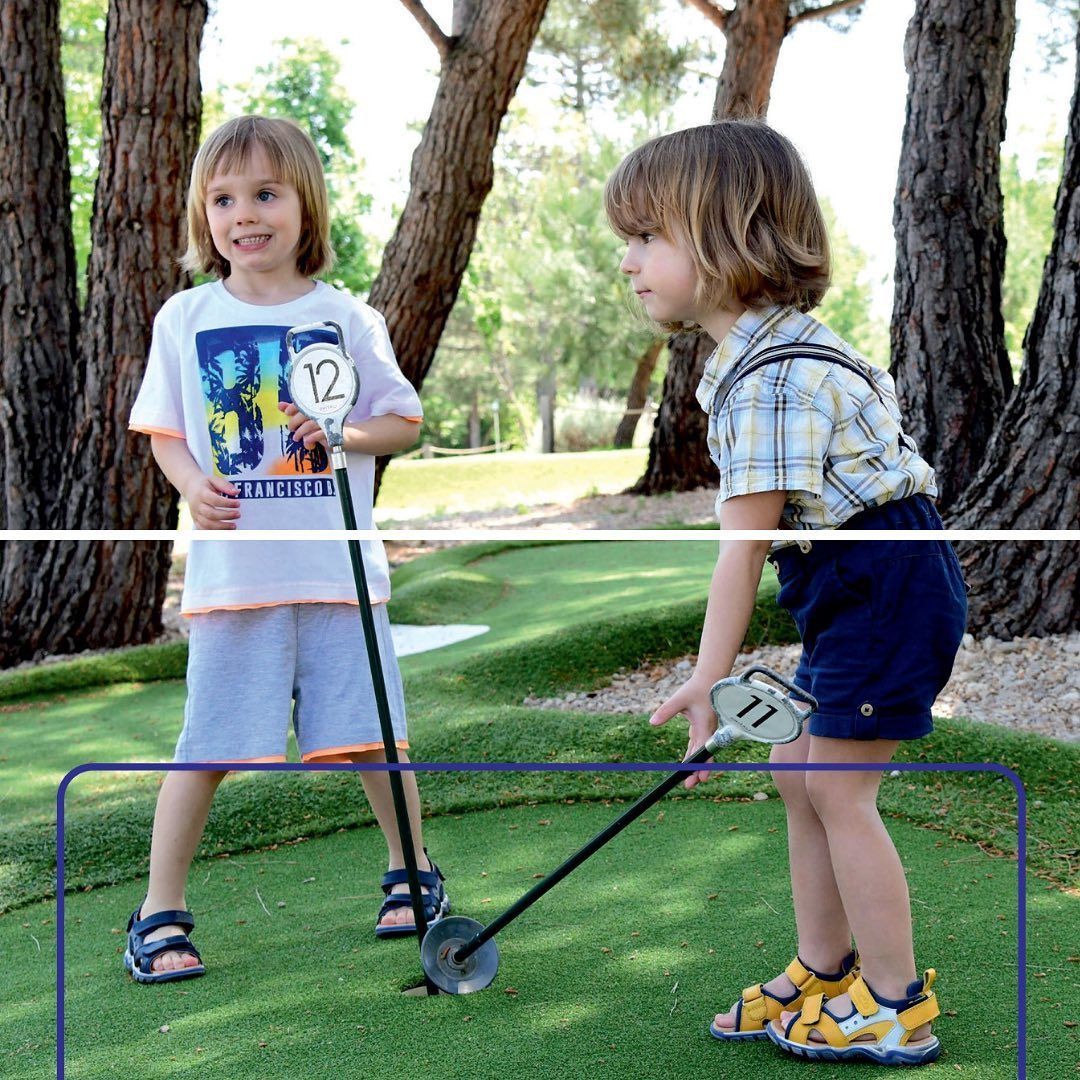 Photo de deux enfants en train de jouer