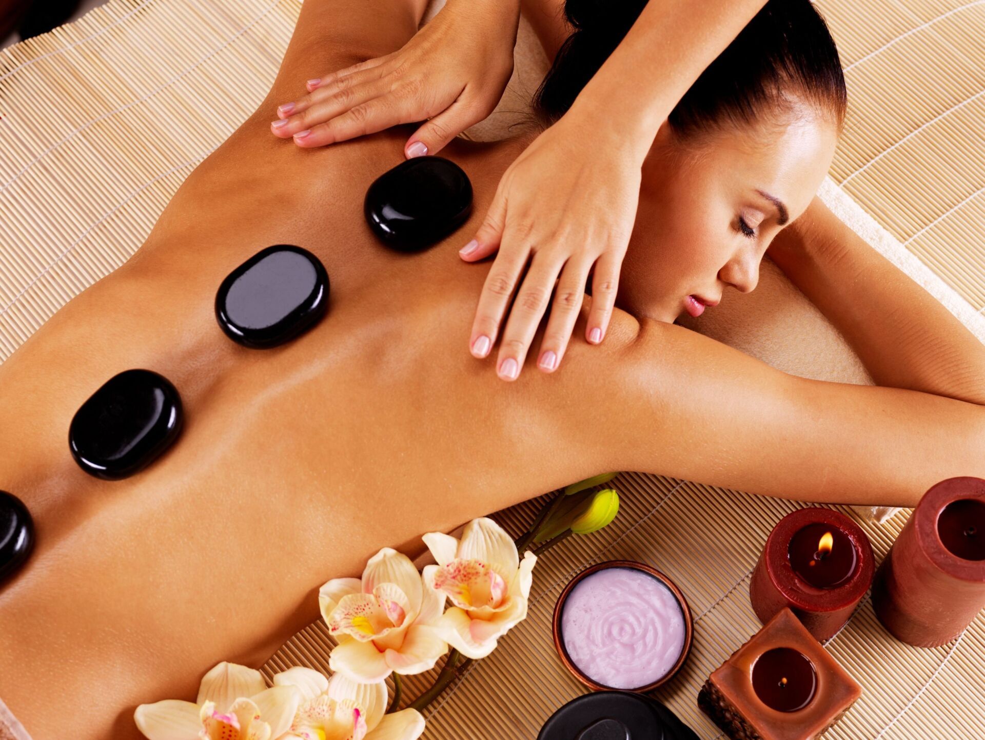 Hotstone-massage - Beauty Wellness - Basel