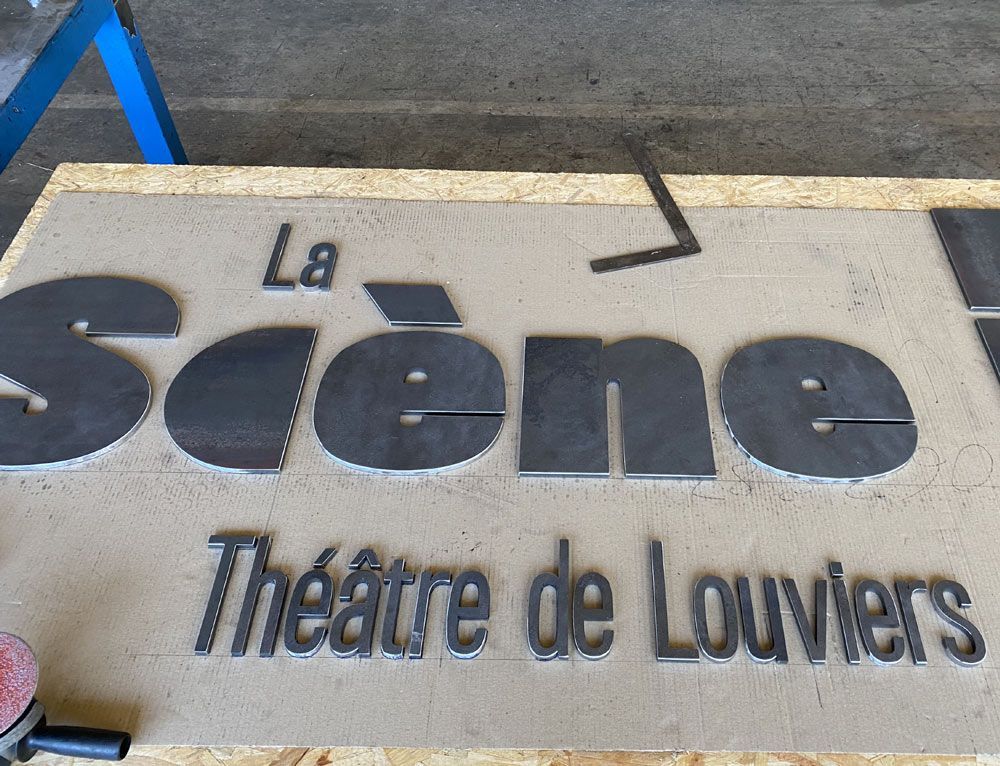 Plaque