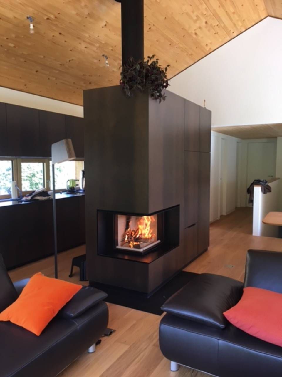 poêle en acier modern