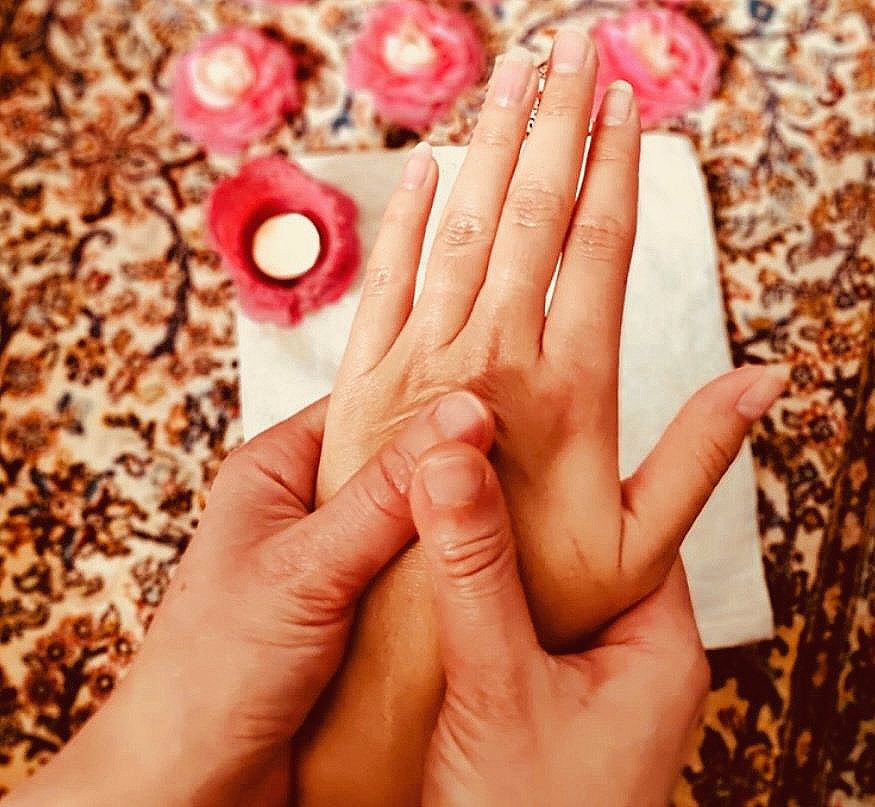 Massage et soin des mains