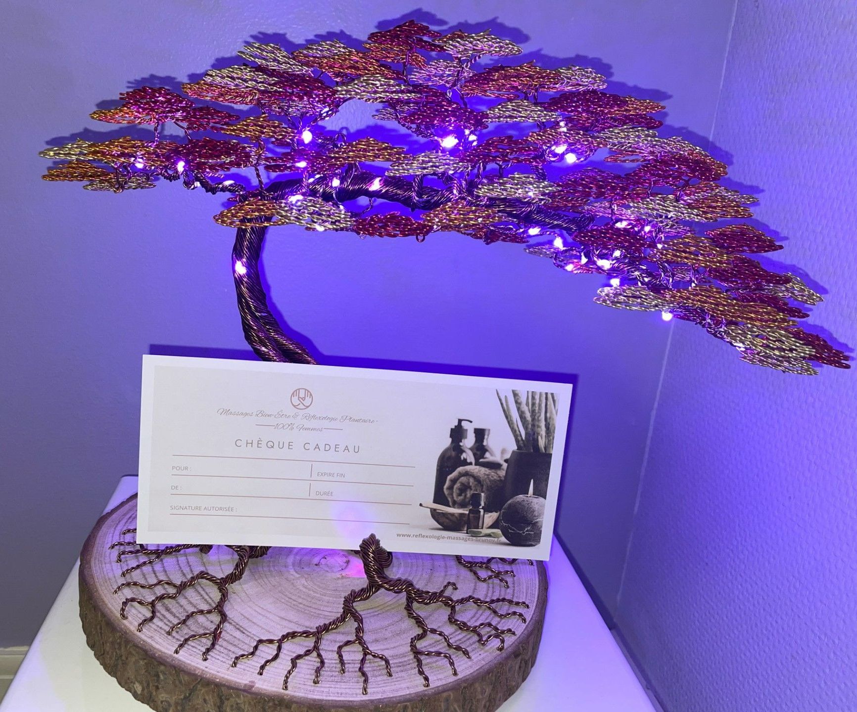 Carte-cadeau avec lampe en forme d'arbre