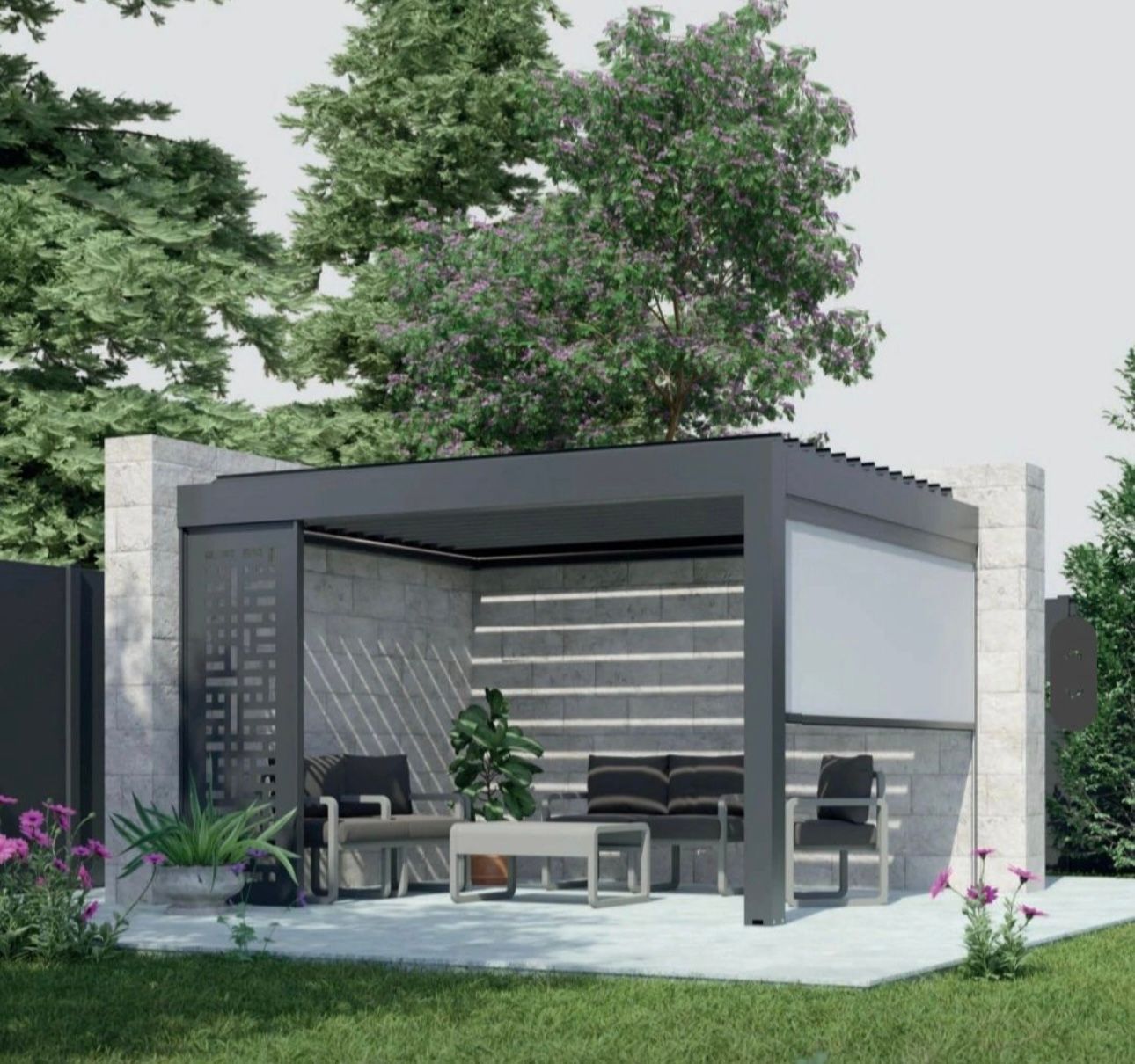 Coin salon extérieur sous une pergola avec murs gris, mobilier et verdure.