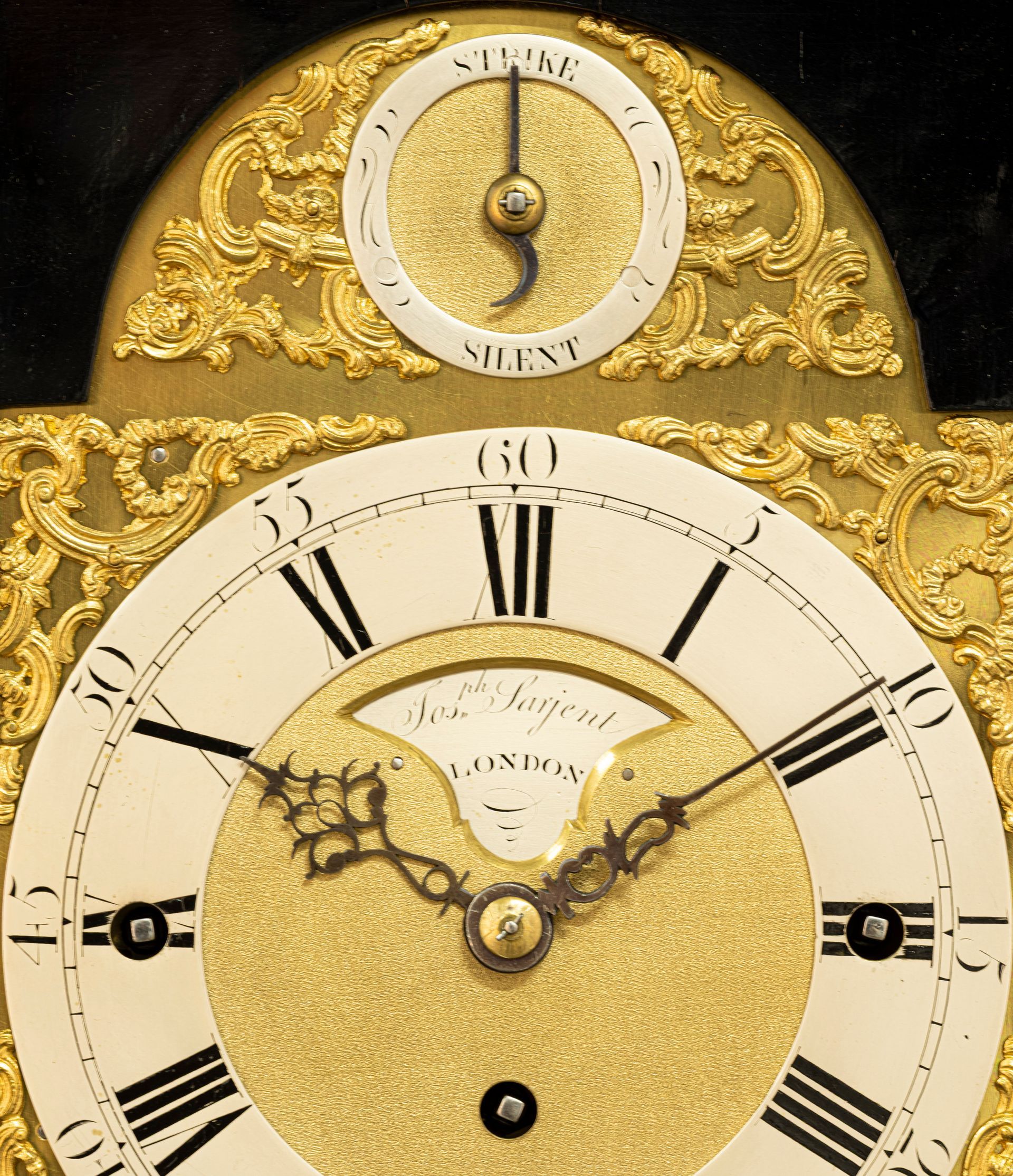 Englische Bodenstanduhr von William Gill