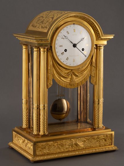 Englische Bodenstanduhr von William Gill