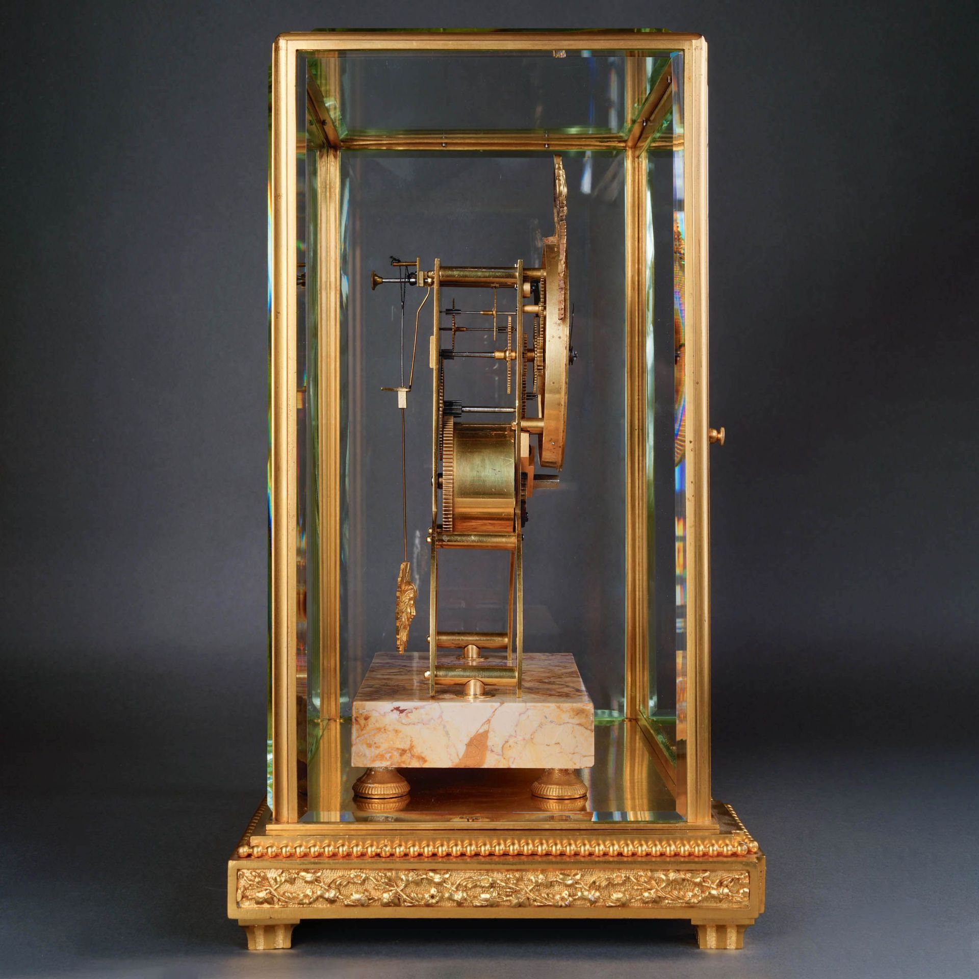 FRANZÖSISCHE TISCHUHR DIRECTOIRE, Paris um 1800