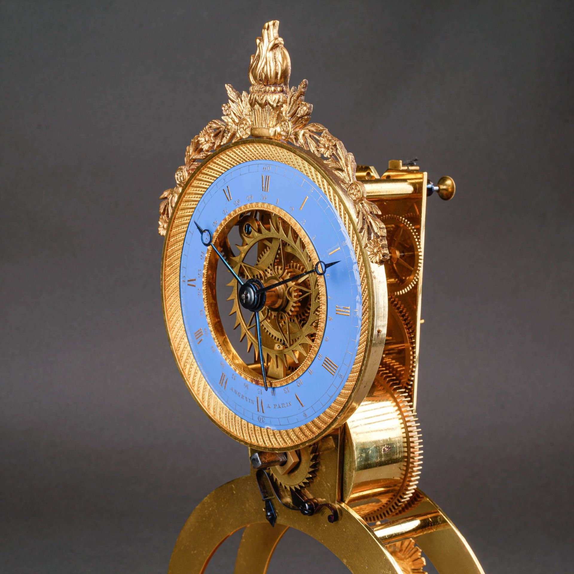 FRANZÖSISCHE TISCHUHR DIRECTOIRE, Paris um 1800