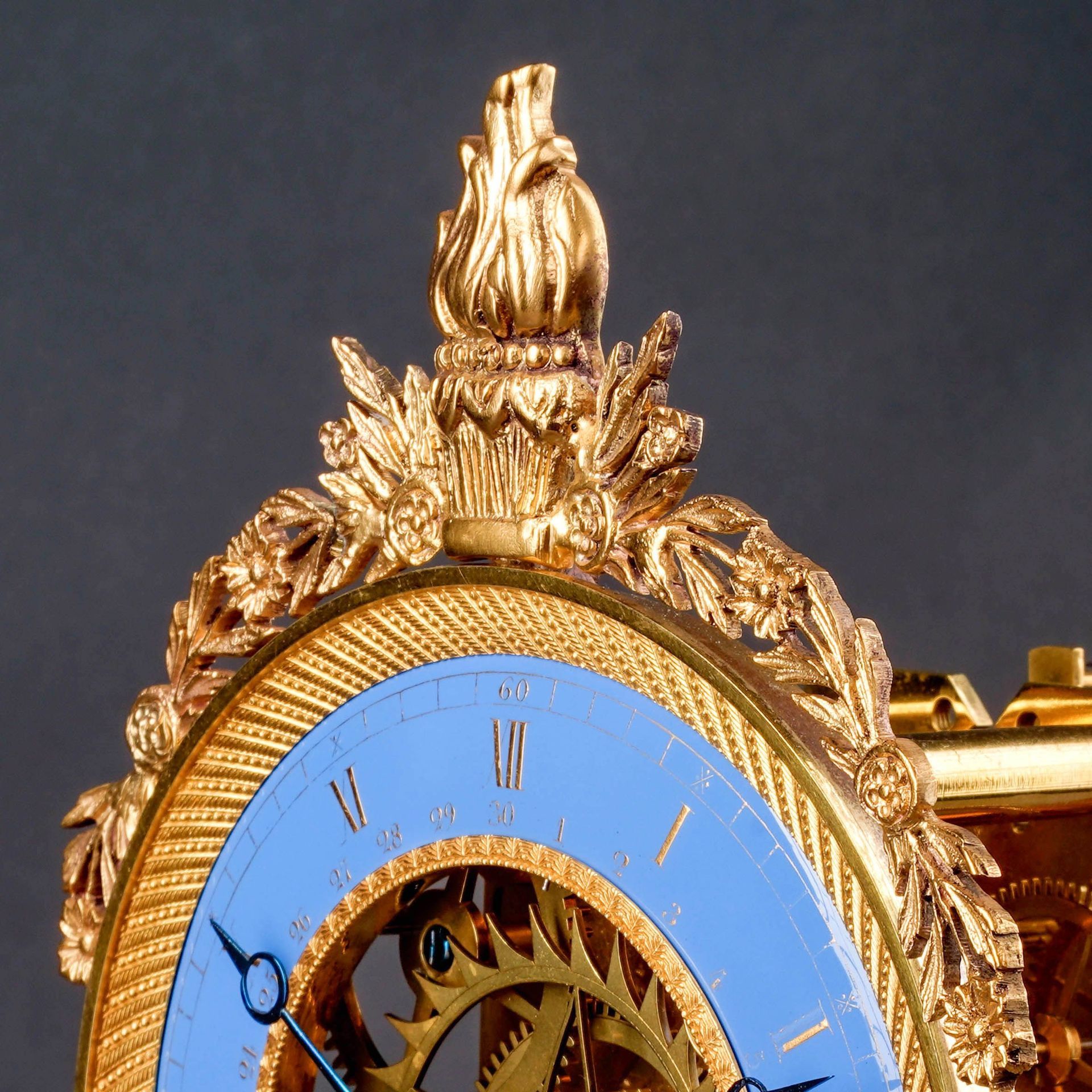 FRANZÖSISCHE TISCHUHR DIRECTOIRE, Paris um 1800