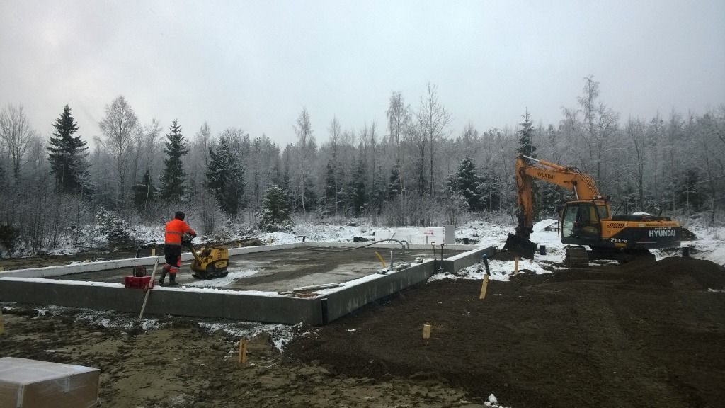 
Omakotitalon pohjien täyttö 