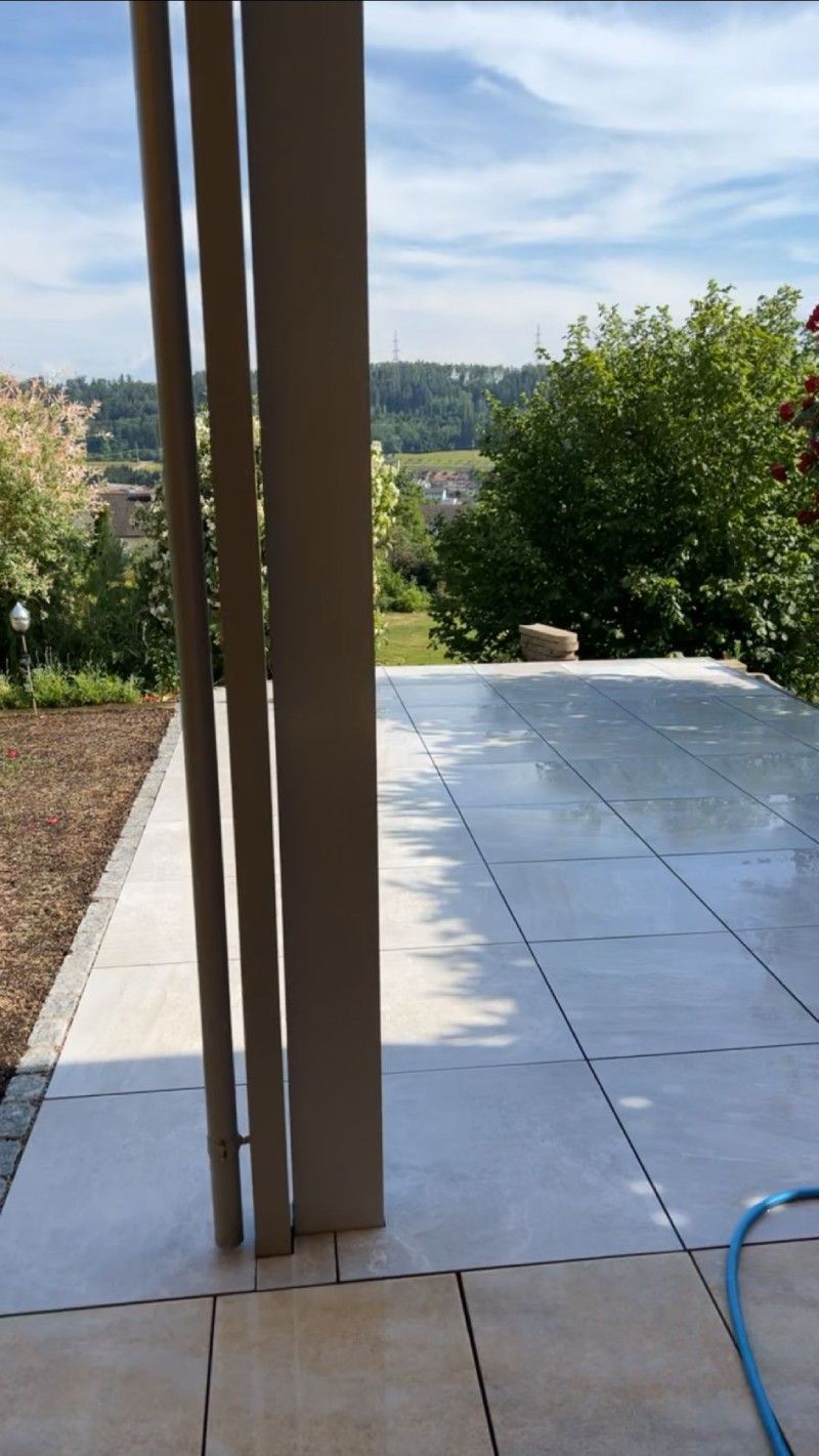 Lati Gartenbau-Gartenunterhalt