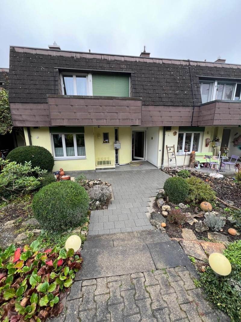 Lati Gartenbau-Gartenunterhalt