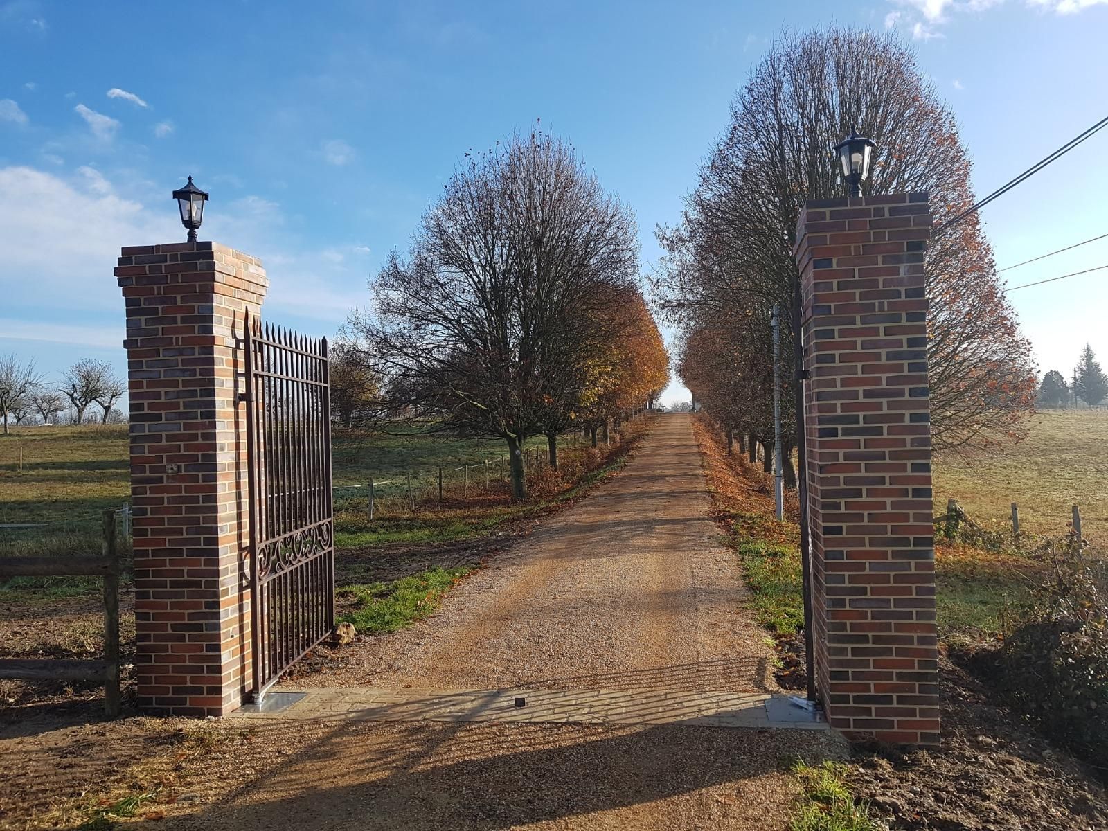 Pilliers en brique pour portail