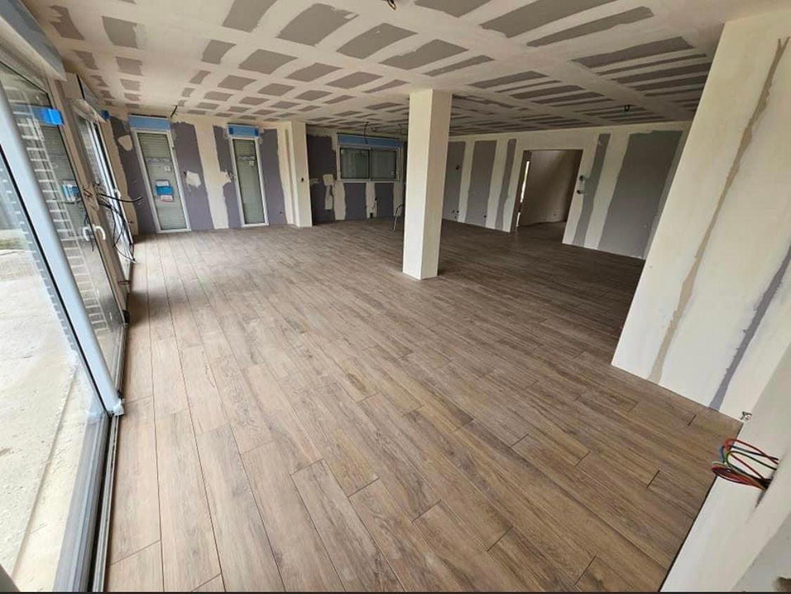 Parquet et plaque de plâtre