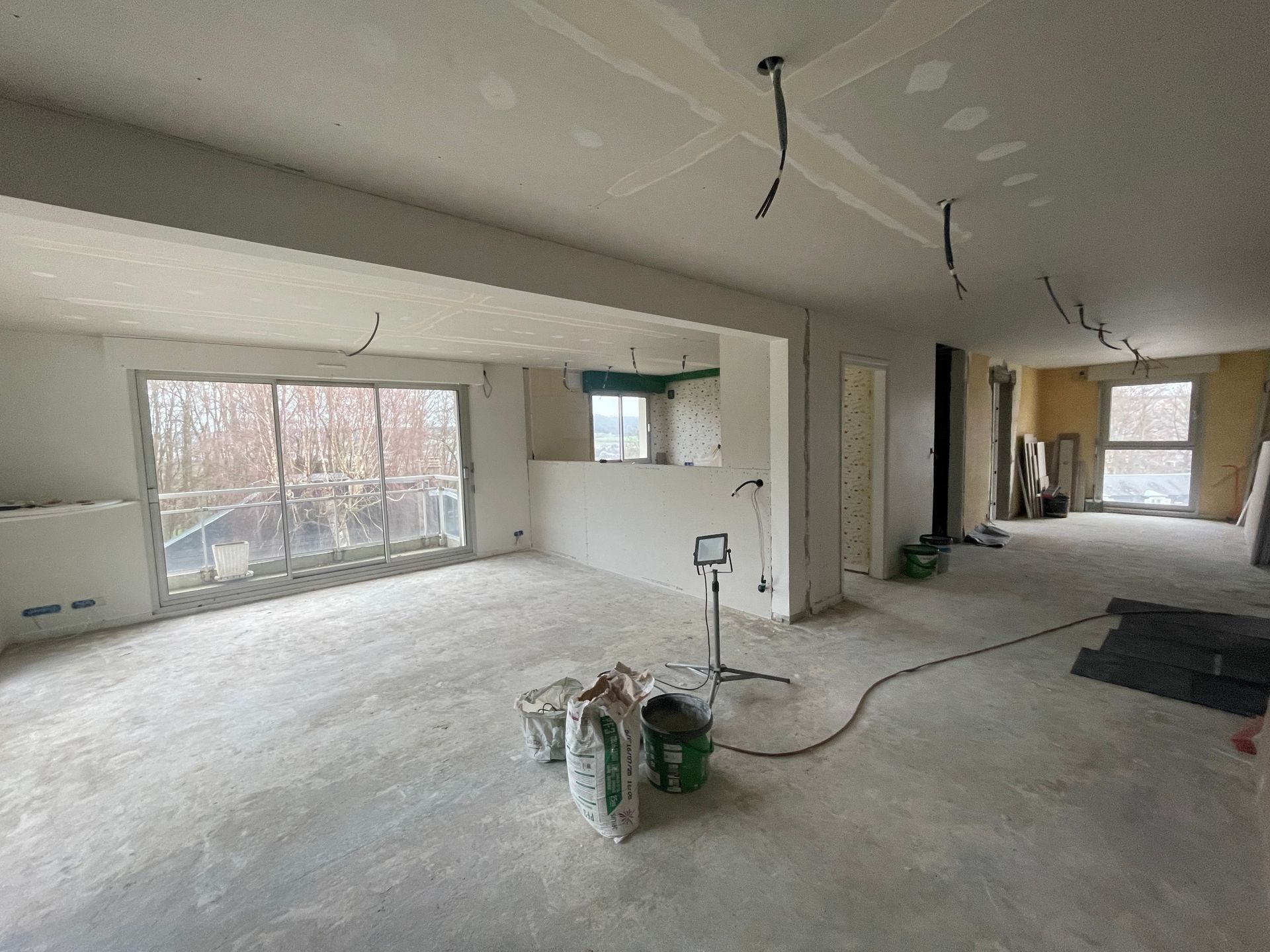 Rénovation complète d'un appartement, apport de luminosité et adaptation pour mobilité réduite