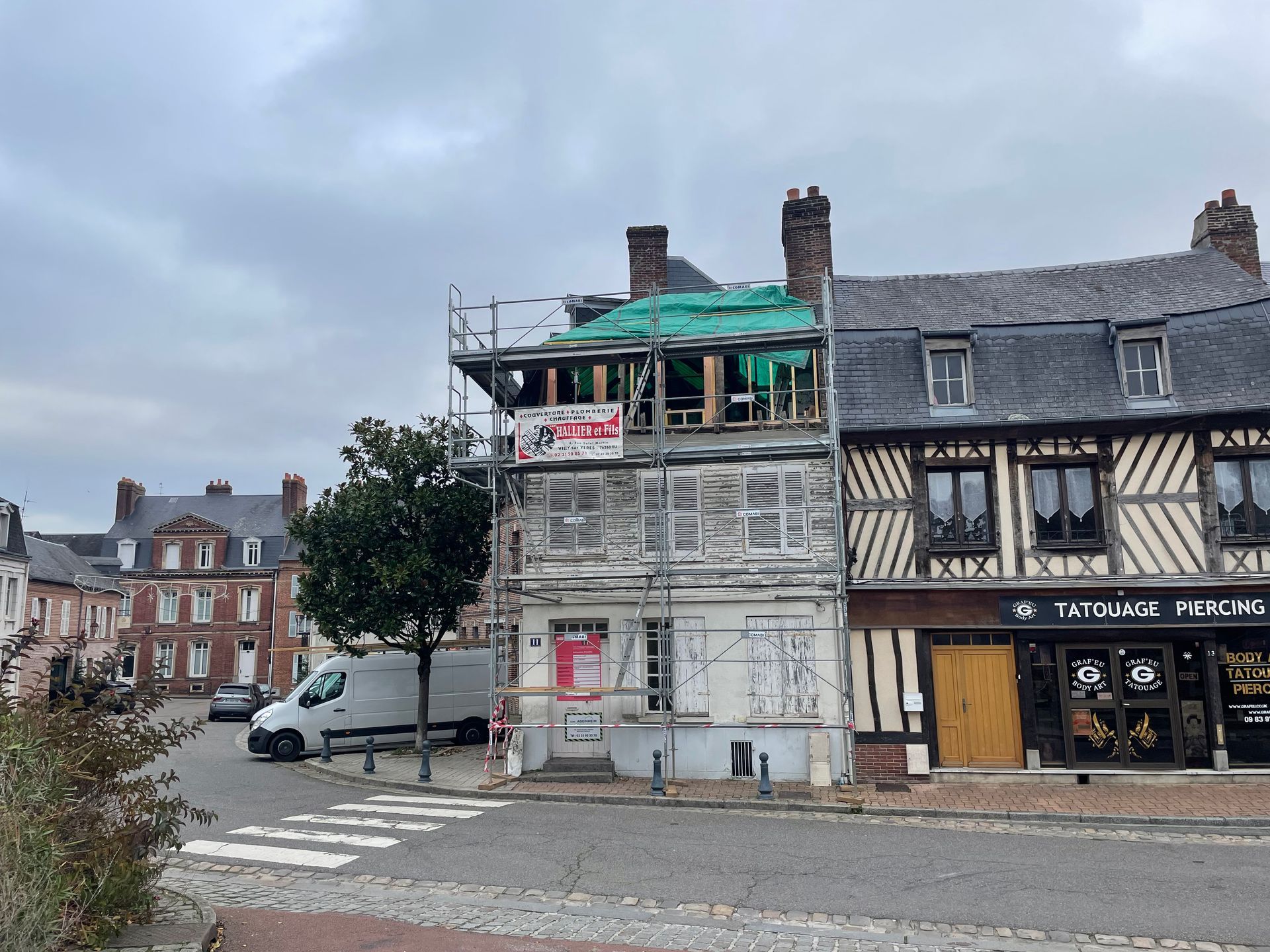 Intervention sur la charpente suite état sanitaire et nouvelle couverture en ardoises