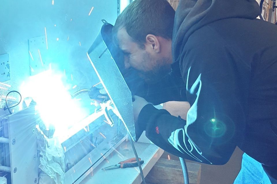 Tresortechniker bei der Arbeit