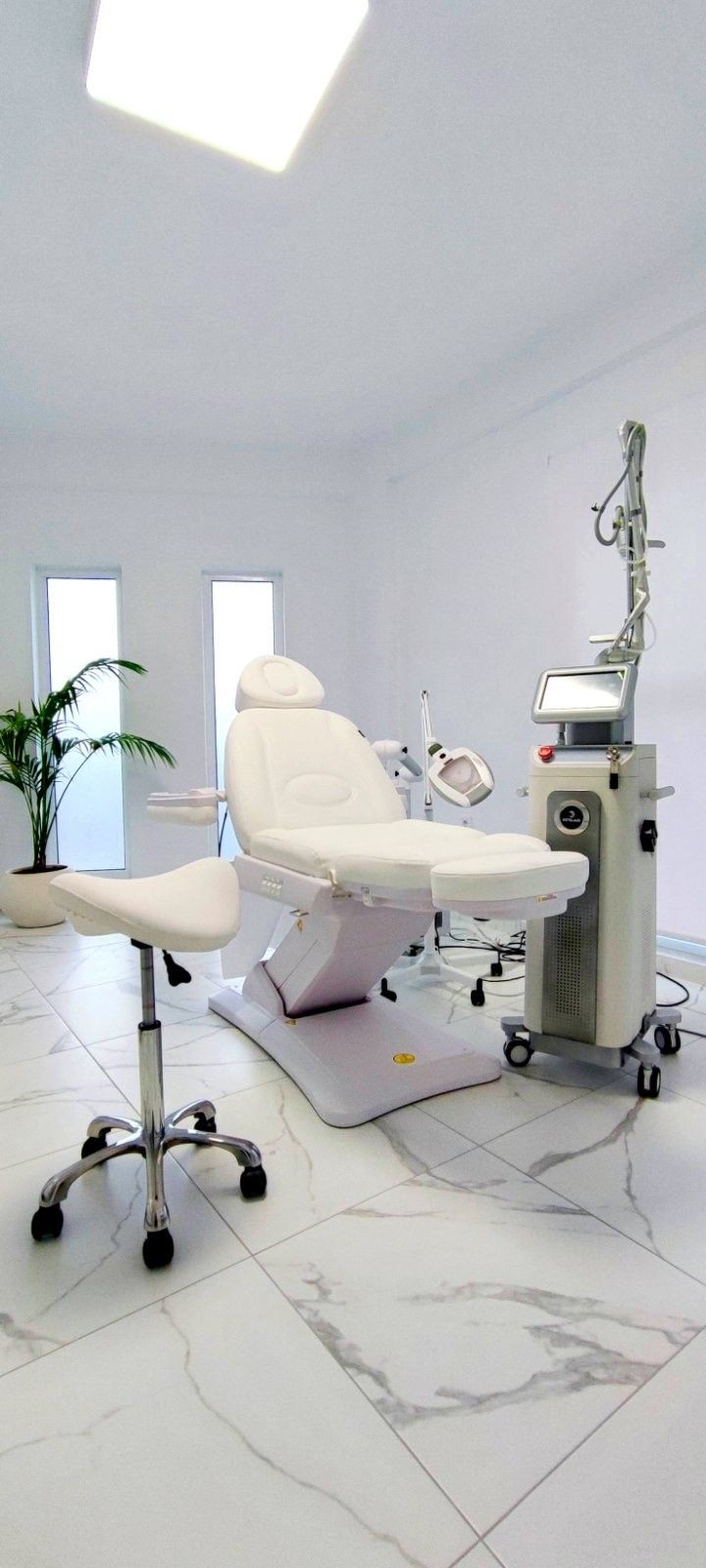 Δερματολόγος - Αφροδισιολόγος Αϊβαζόγλου Μάνος