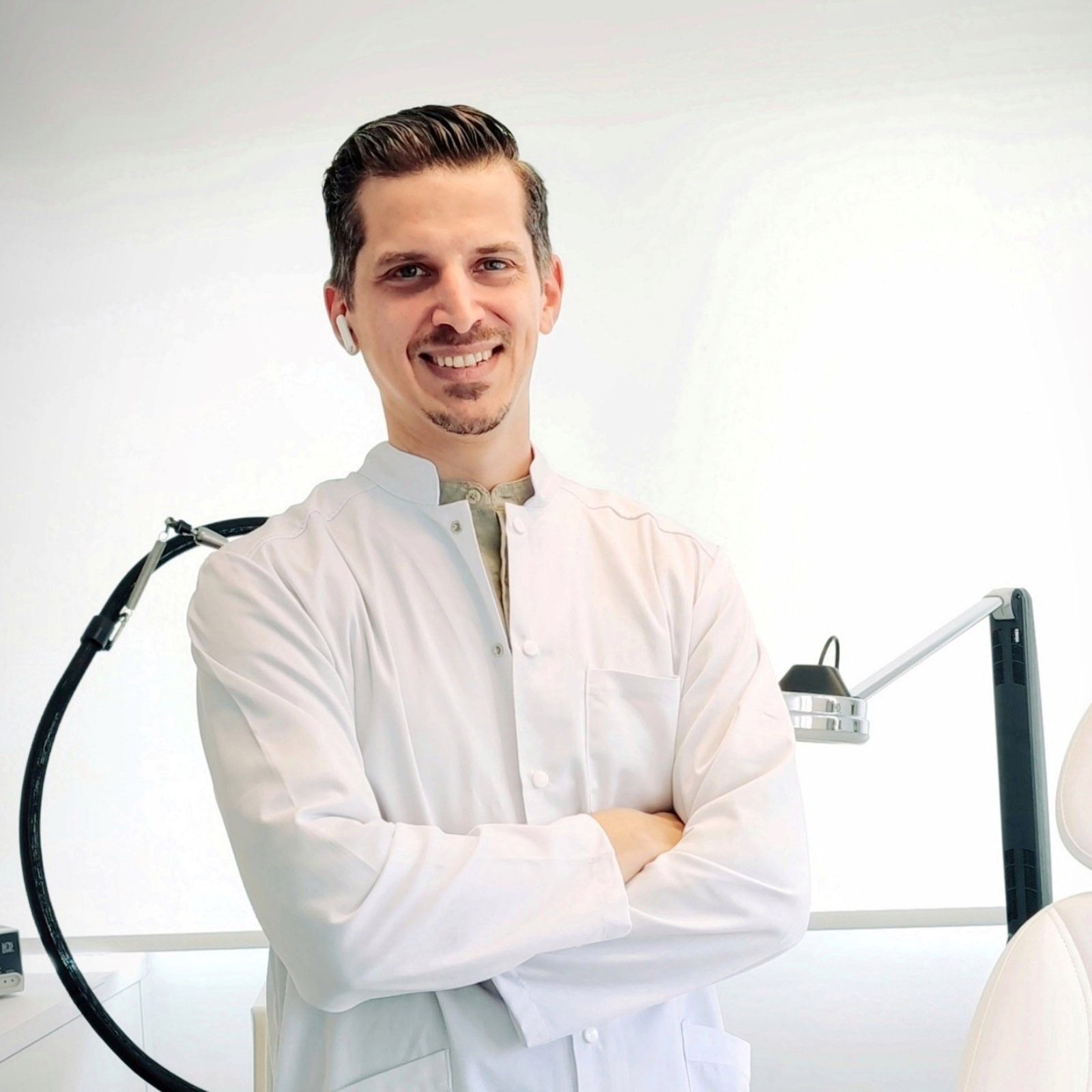 Δερματολόγος - Αφροδισιολόγος Αϊβαζόγλου Μάνος