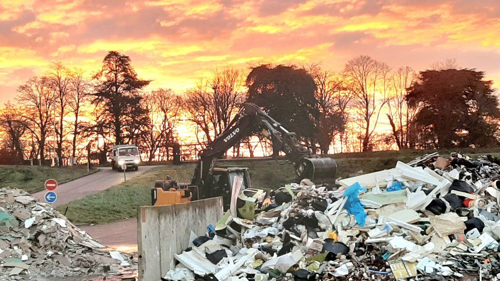 Camion accédant à la déchèterie TGE