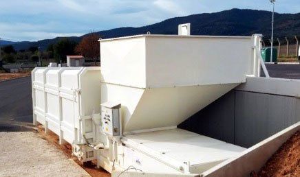 Compacteur à poste fixe