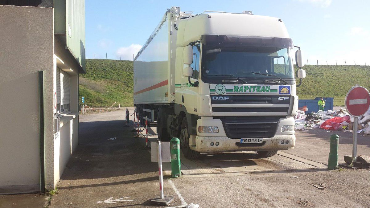 Camion passant à la pesée