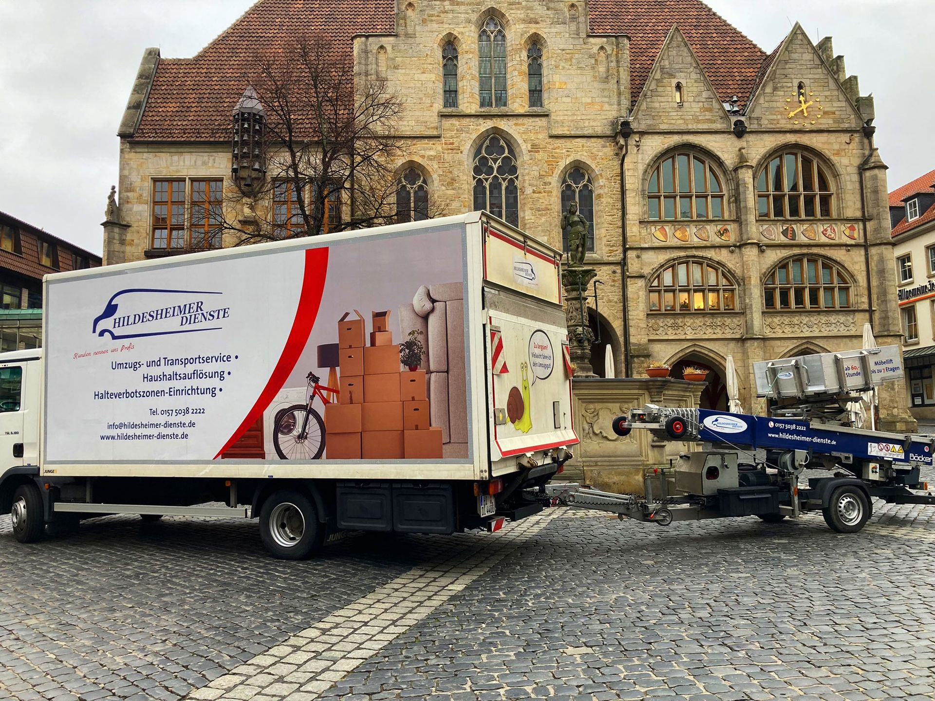 Seitenansicht eines LKWs von unserem Umzugsunternehmen in Hildesheim 