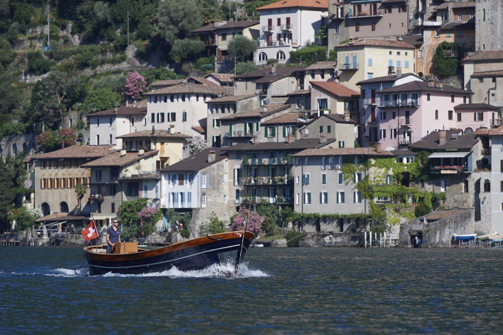 Lasciarsi cullare dalle onde, rilassarsi e godere il momento