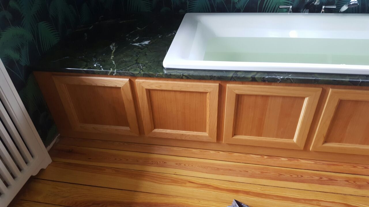 Innenausbau – Wannenverkleidung