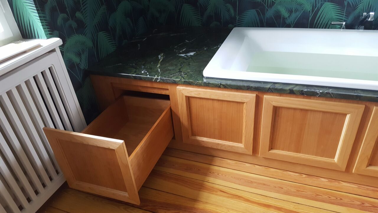 Innenausbau – Wannenverkleidung