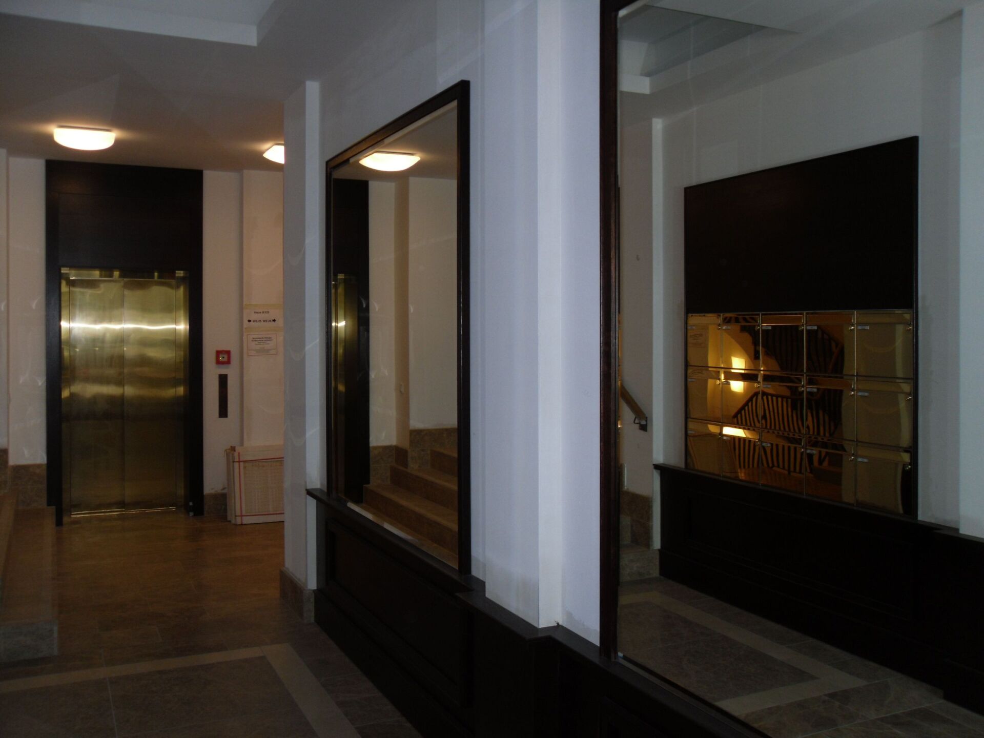 Innenausbau – Wandverkleidungen & Spiegel Rosengärten Berlin