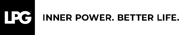 LPG-logo ja iskulause ”INNER POWER. BETTER LIFE.” mustavalkoisella bannerilla