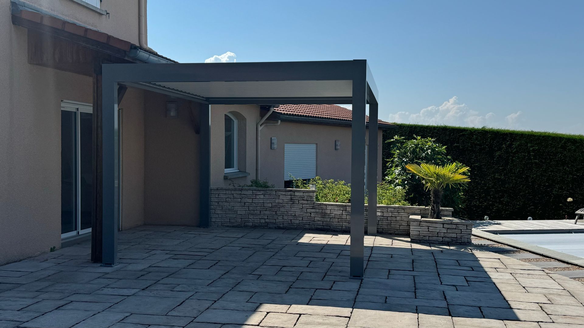 Une pergola bioclimatique