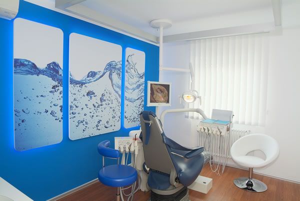 Dr. med. dent. J. Schneider