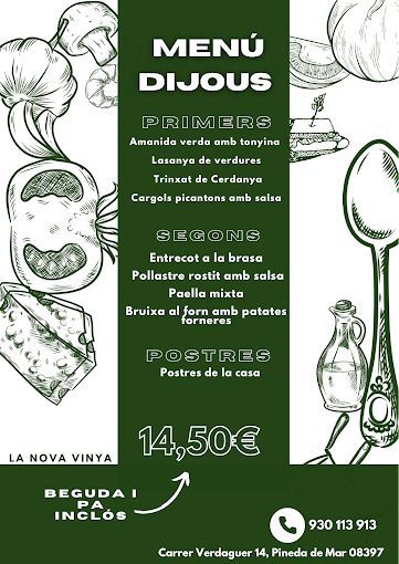 Un menú de un restaurante con una cuchara y un tenedor encima.