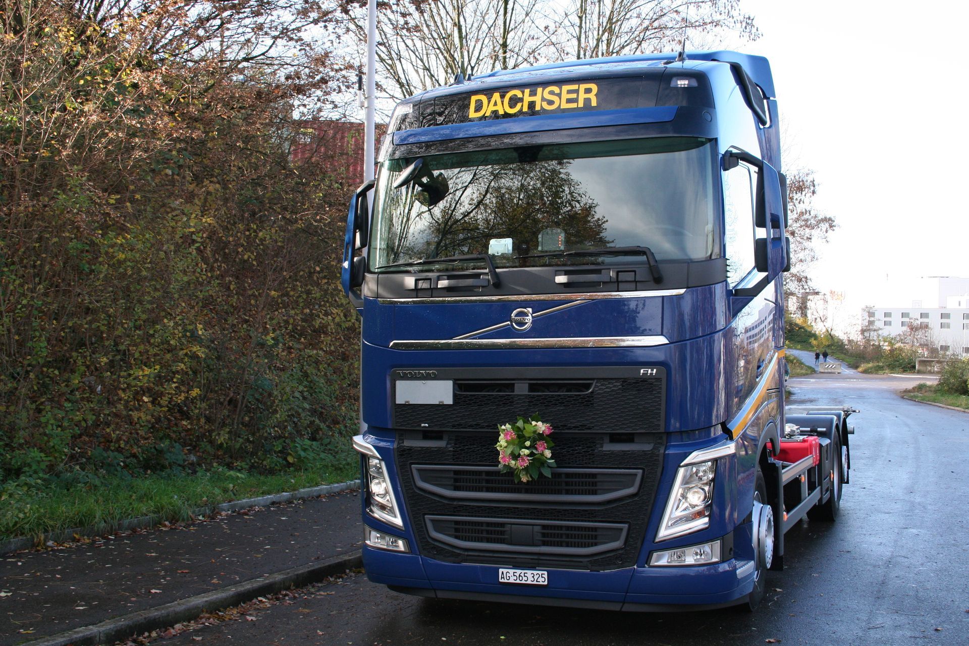 Energy Transport AG LKW IVECO blau