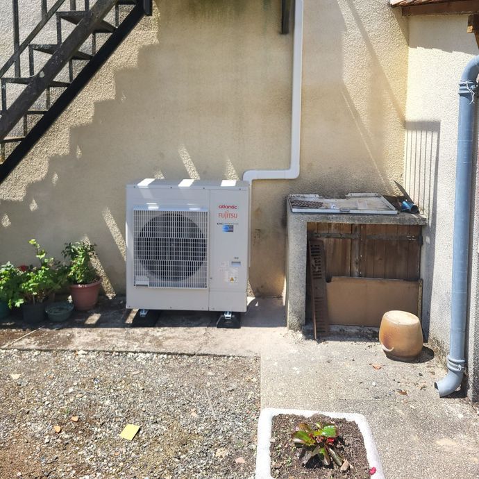 Pompe à chaleur air-air pour la climatisation réversible