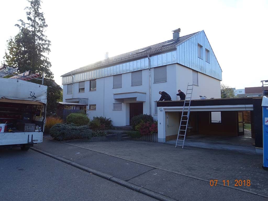 Steildach-Blechverkleidung-Garage