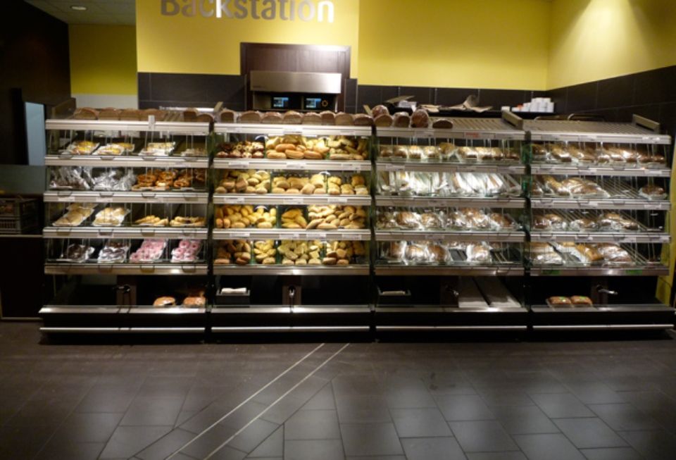 Ladenmöbel von der Erwin Krug und Sohn Nachf. GmbH & Co KG