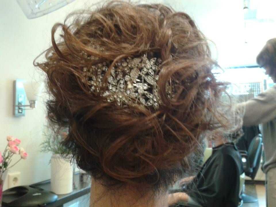 braune Hochsteckfrisur