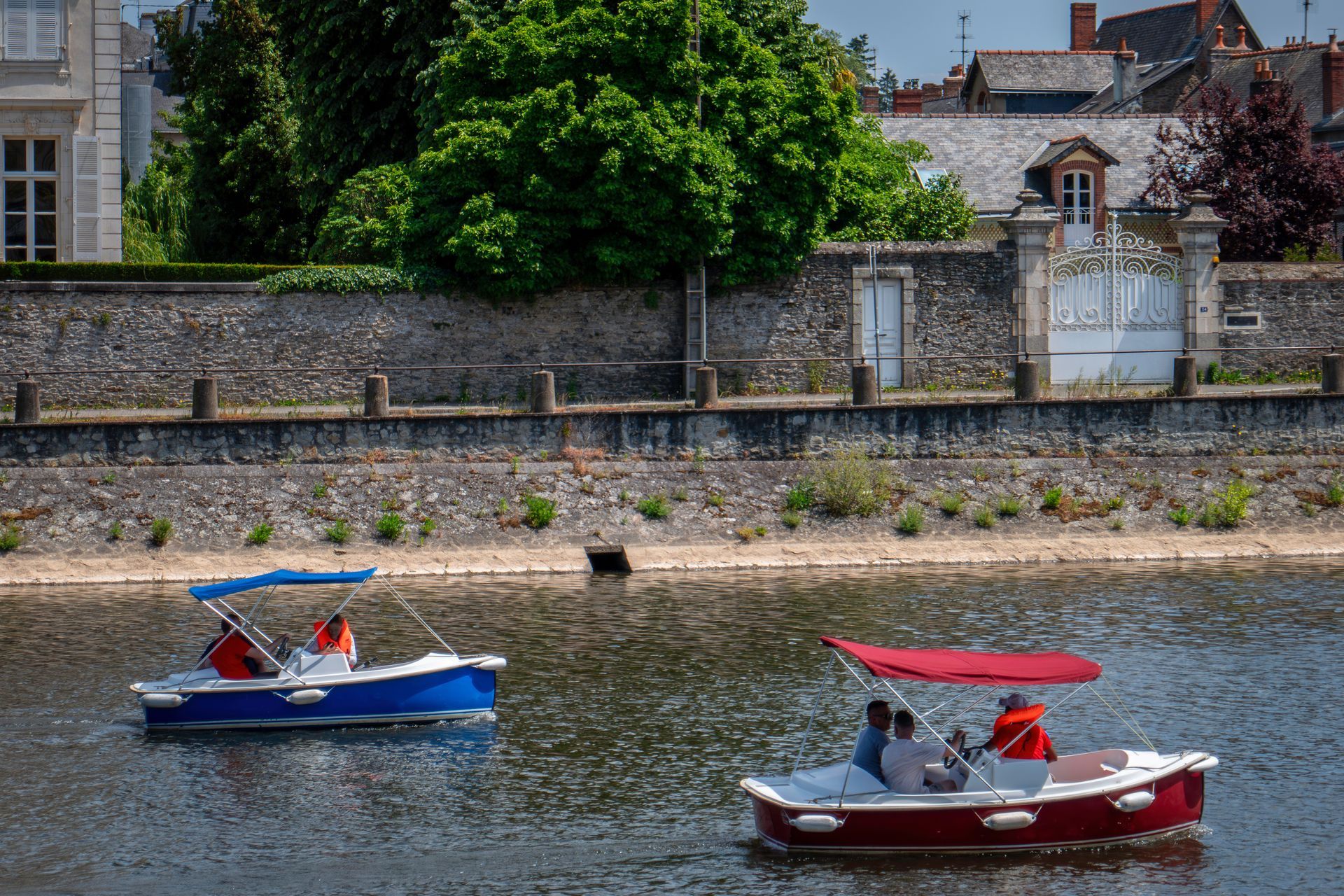 Des bâteaux sur le duc chauvières