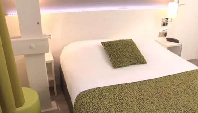 Lit simple vert et blanc