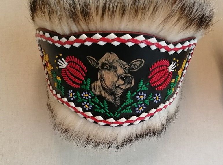 Nasenband bunt bestickt Kuh darauf