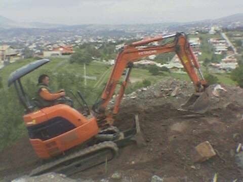 Χωματουργικές εργασίες - ΓΚΑΡΟΣ ΙΩΑΝΝΗΣ