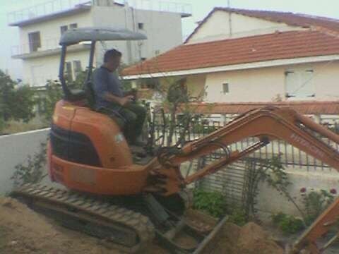 Χωματουργικές εργασίες - ΓΚΑΡΟΣ ΙΩΑΝΝΗΣ