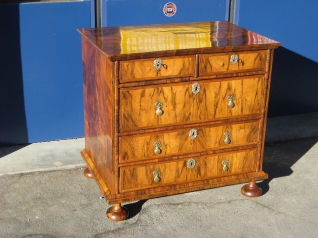 Commode en noyer, 18ème - François David - Nyon