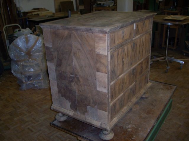 Commode en noyer, 18ème - François David - Nyon