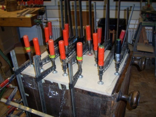 Commode en noyer, 18ème - François David - Nyon